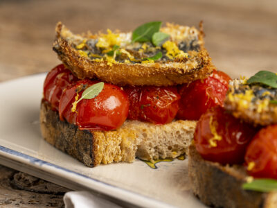 Tomato Toast w Sardine 100