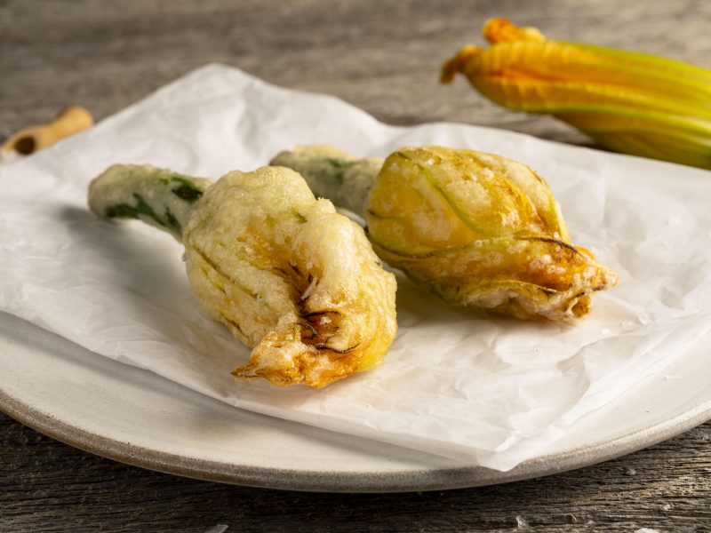 JPEG Fried Courgette Flowers 1107